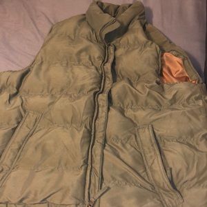 sleeveless stylish puffer jacket